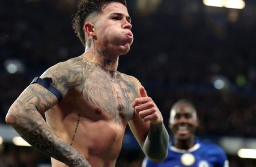 Enzo Fernández sparks controversy amid Chelsea transfer saga