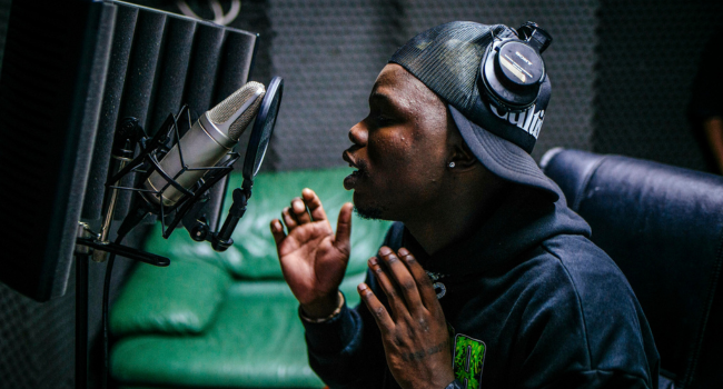 Blxckie Calls DJ Speedsta “Worst Hip Hop DJ” In Explosive Rant