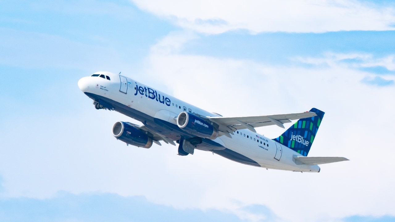 JetBlue flight returns to Rhode Island airport after…