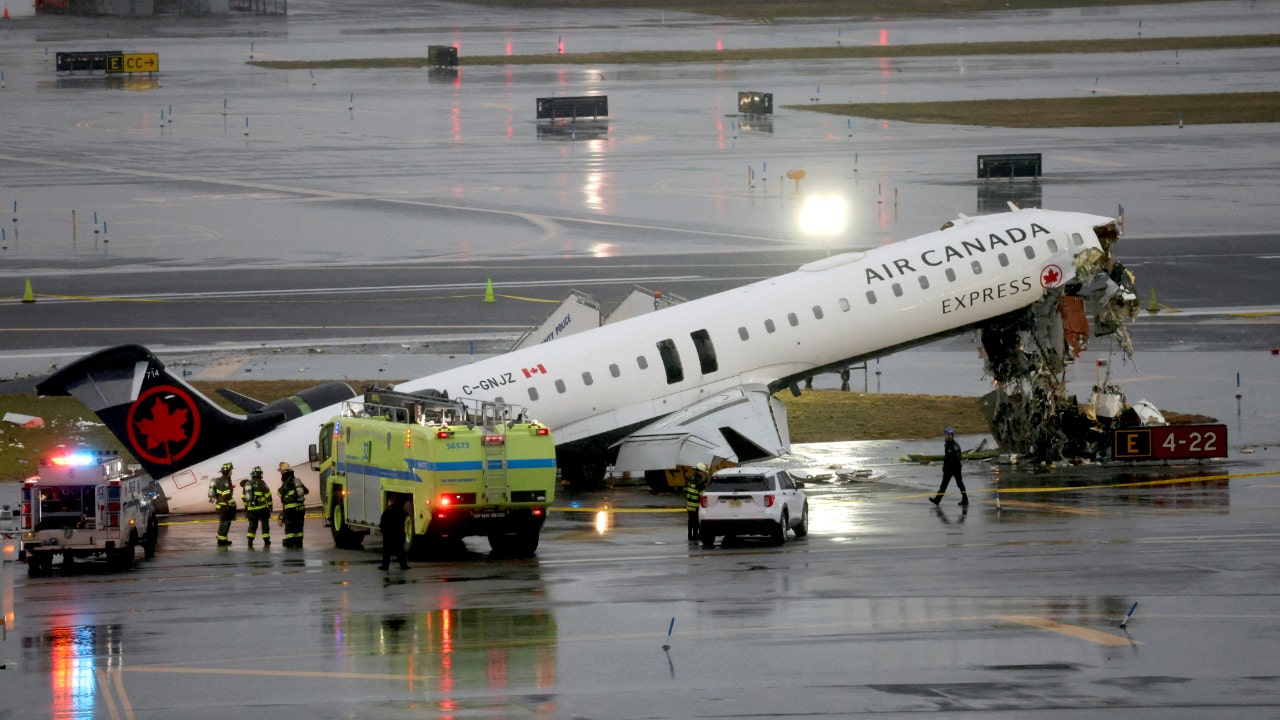 LaGuardia flight cancellations, delays grow after Air Canada&hellip;