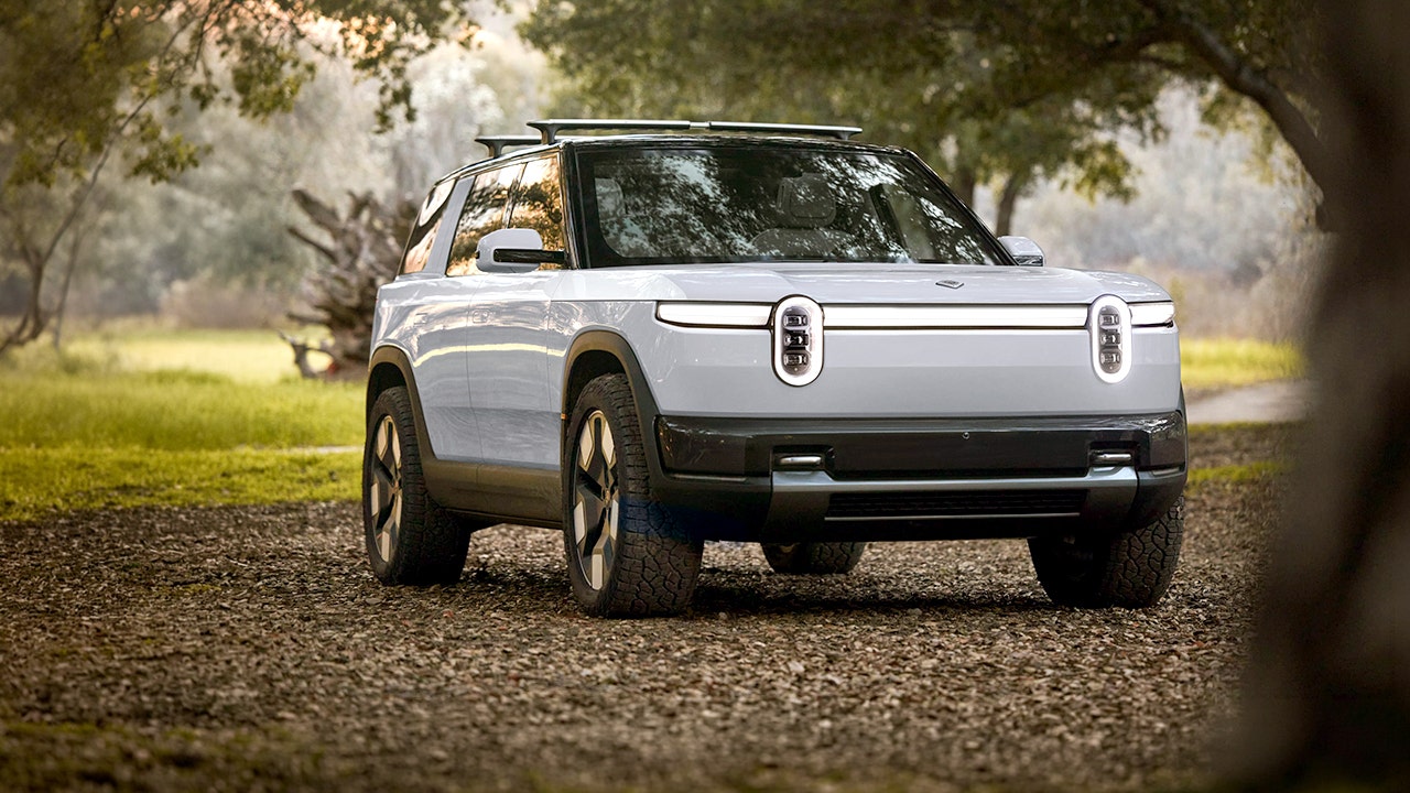 Rivian and Uber announce $1.25B robotaxi partnership across…