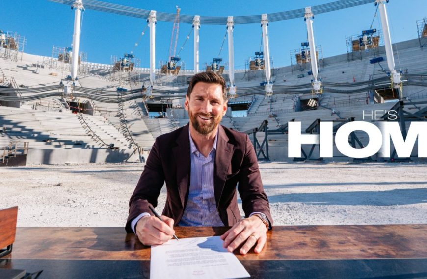 Lionel Messi makes a shocking return to Spanish club football