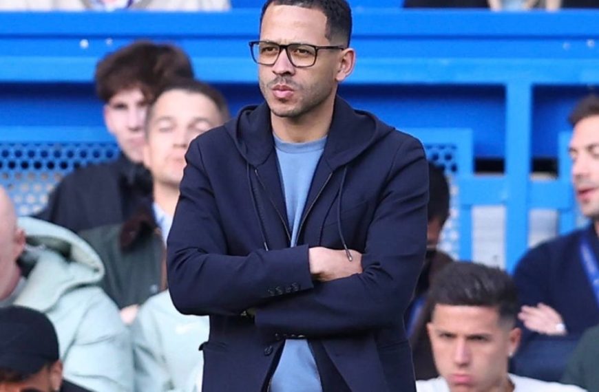 Liam Rosenior seeks more time from Chelsea supporters