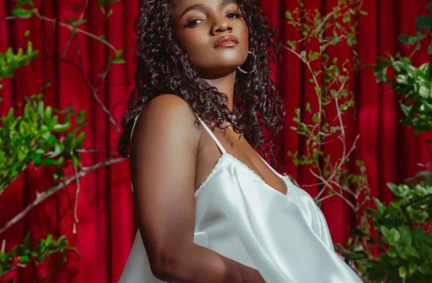 Simi welcomes a new baby