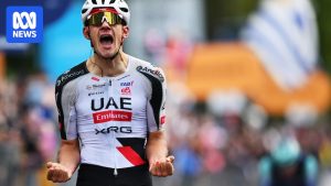 Igor Arrieta wins wild Giro d’Italia stage, despite&hellip;
