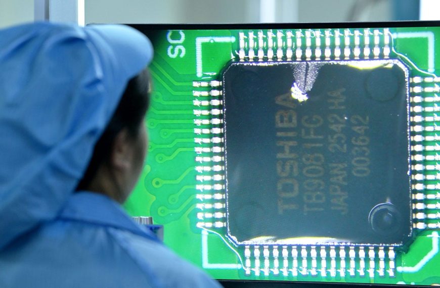 Semiconductor ETF up 89% this year as chip industry eyes $1T revenue threshold