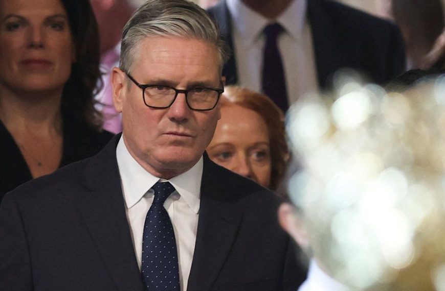 UK PM Keir Starmer under pressure as Health Secretary Wes Streeting resigns, setting up potential Labour leadership challenge