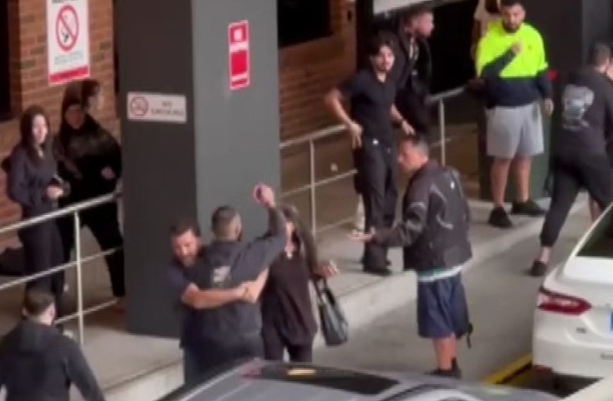 Fight erupts outside busy Sydney hospital