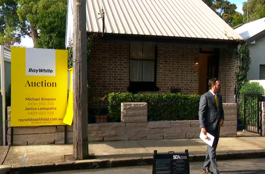 Negative gearing change put to test in Saturday auctions