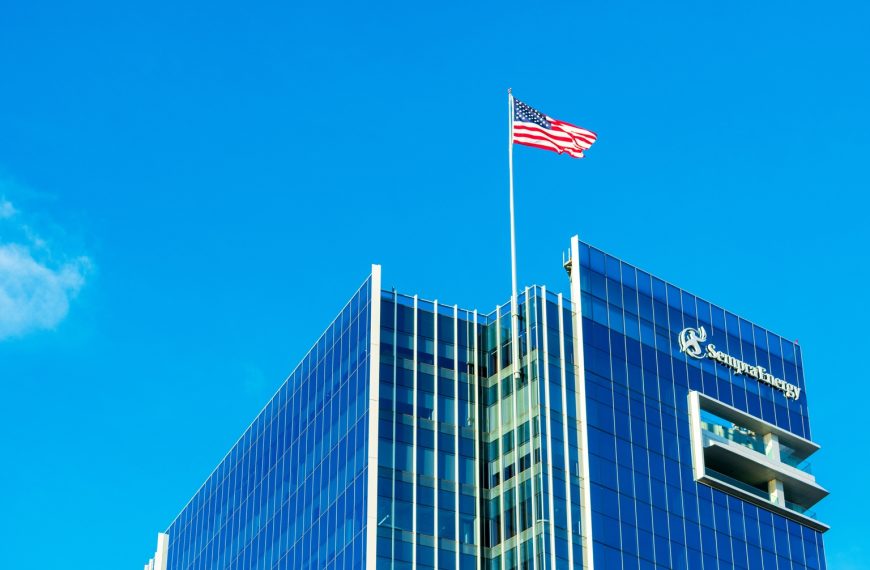 Sempra: Oncor's 127 GW Pipeline Could Redefine Its Earnings Power