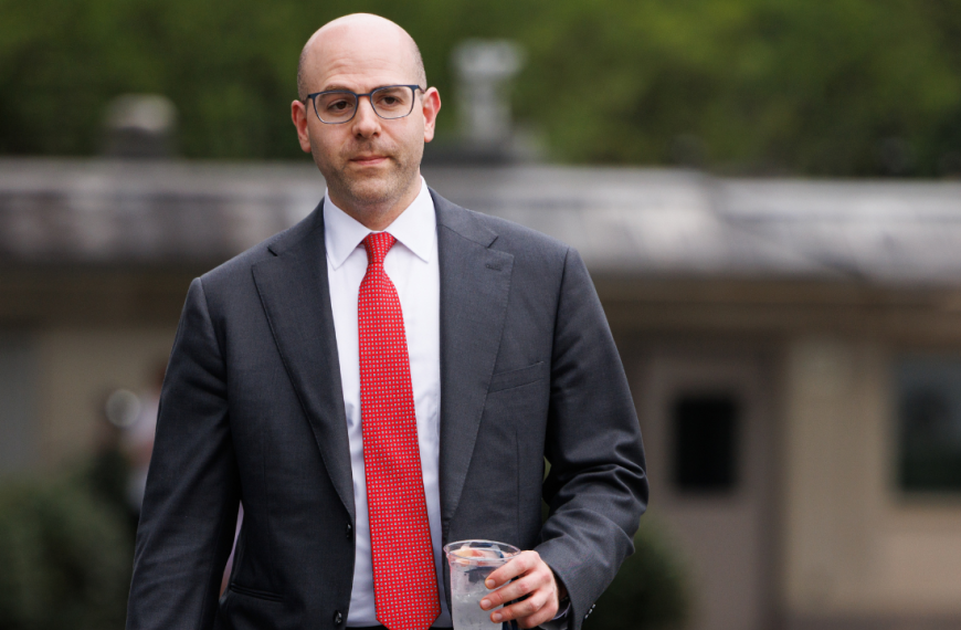 Stephen Miran resigns as Fed Reserve governor, shows support for Warsh as chair