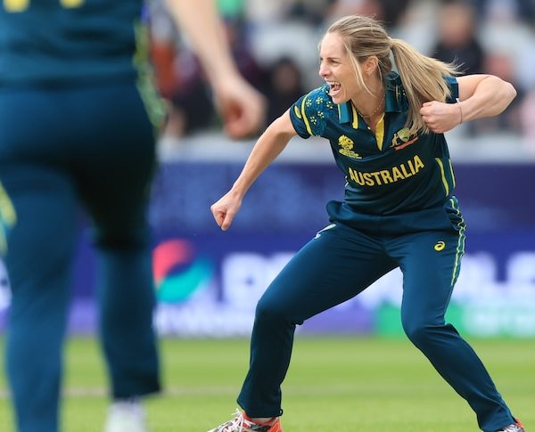 Australia defeats South Africa in opening clash of…