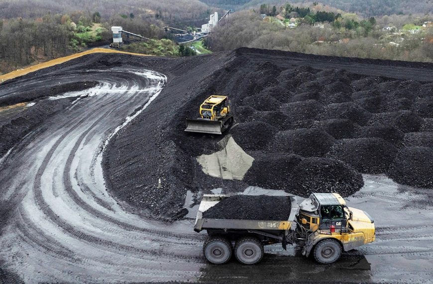 Trump to announce nearly $700M coal industry initiative