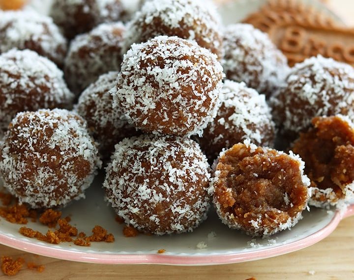 Biscoff Ladoo Recipe – Sharmis Passions