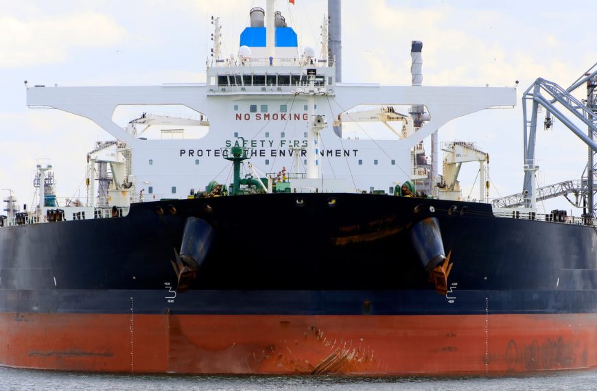 Okeanis Eco Tankers: Attractive Valuation Overshadowed By Rising Risks (Downgrade)
