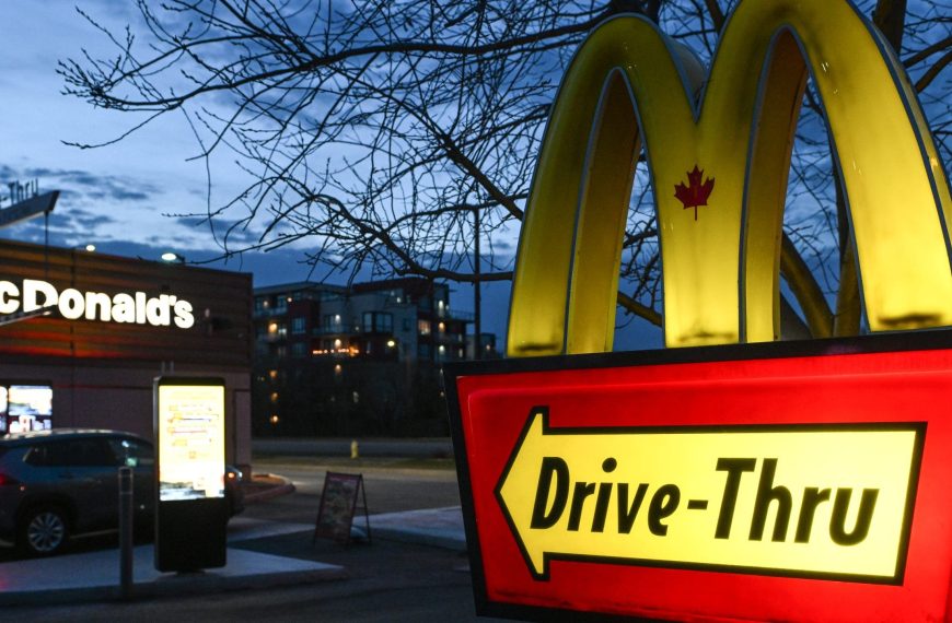 McDonald’s tests AI order-taking system ArchIQ at five US locations