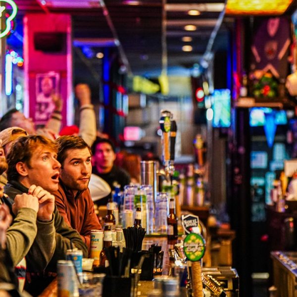 NFL Sunday Ticket streaming switch threatens sports bars,…