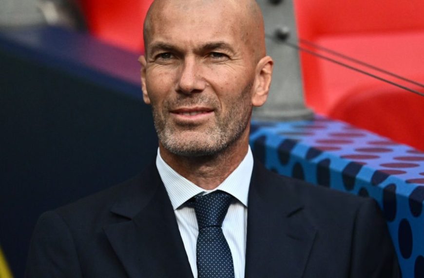 France appoints Zinedine Zidane as its head coach