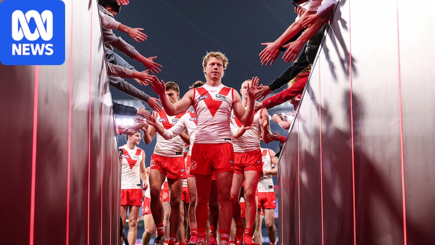 AFL live: Walkout threats at the SCG as Sydney Swans men’s and women’s teams take the field amid club scandal