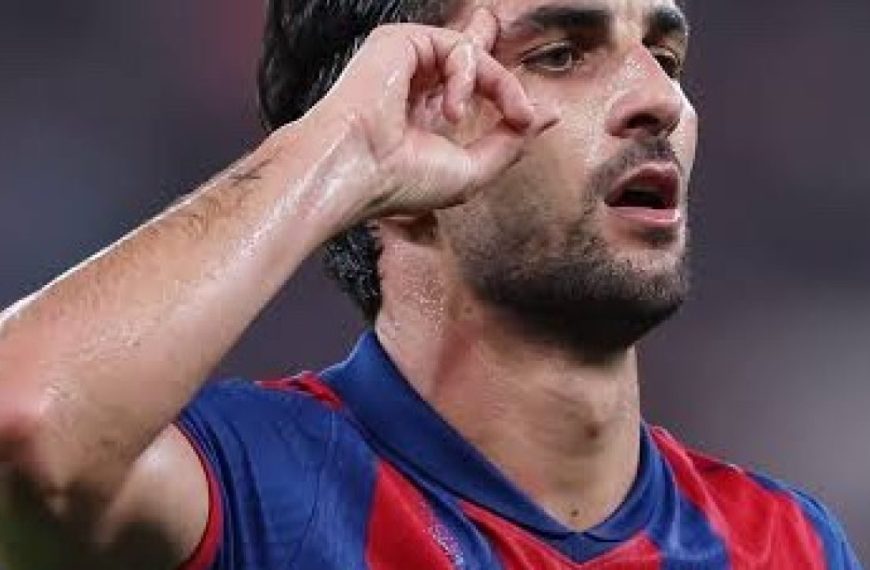 Ferran Torres misses Barcelona training amid PSG reports