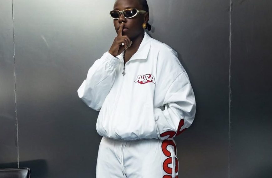 More Money Lyrics by Teni