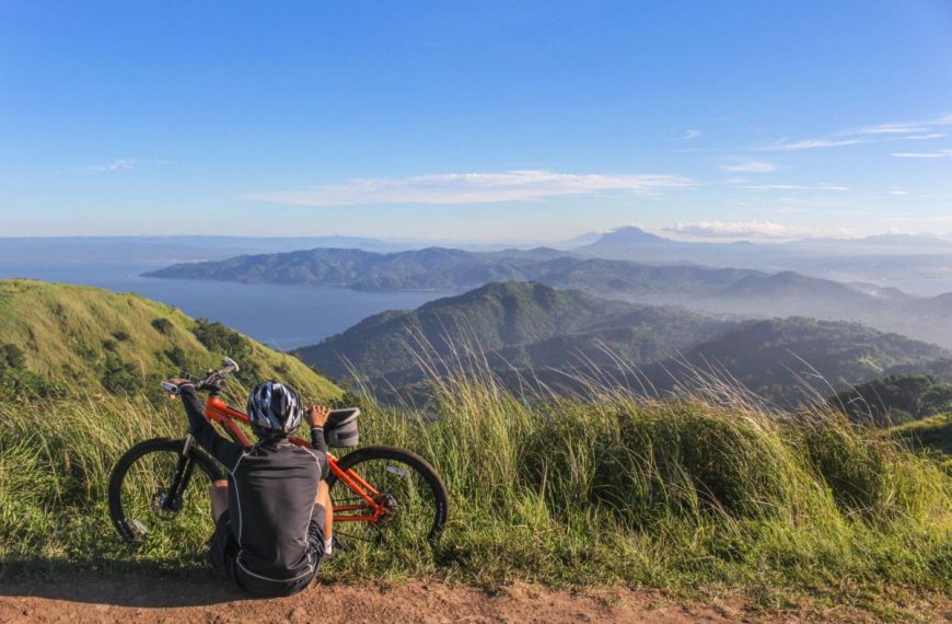 Essential Tips for Longer Bike Rides: Stay Fueled and Safe