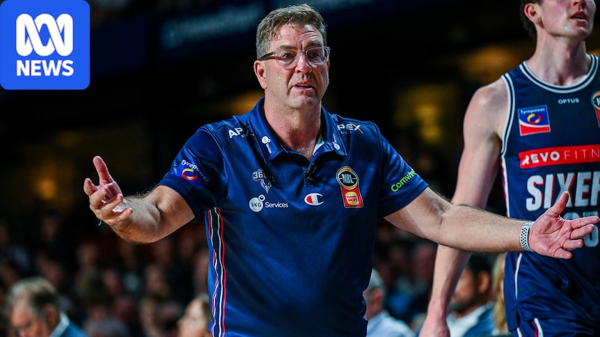 Adelaide 36ers coach Trevor Gleeson claims he was ‘targeted’ by NBL refs in Melbourne United loss