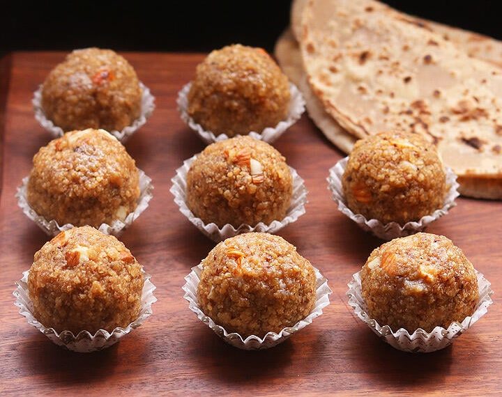 Chapati Ladoo Recipe | Leftover Chapati Recipes